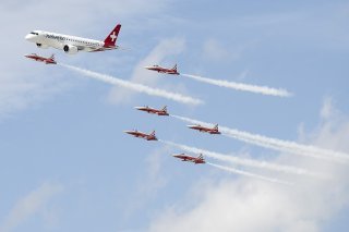 Un premier show aérien de la Patrouille suisse a eu lieu vendredi après midi à l'occasion du jubilé. Un second est prévu dimanche.
